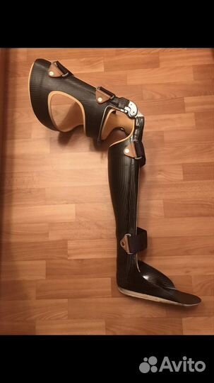 Ортез аппарат на правую ногу