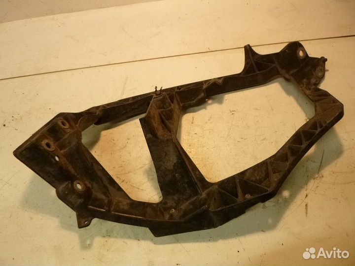 Кронштейн фары правый mitsubishi colt colt (Z3) 20