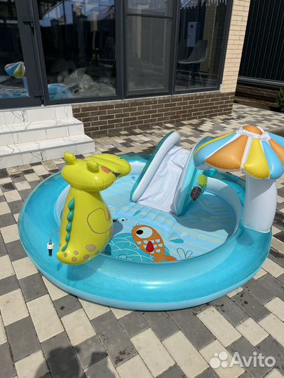 Бассейн детский с горкой intex