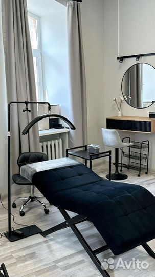 Анатомическая кушетка для наращивания ресниц