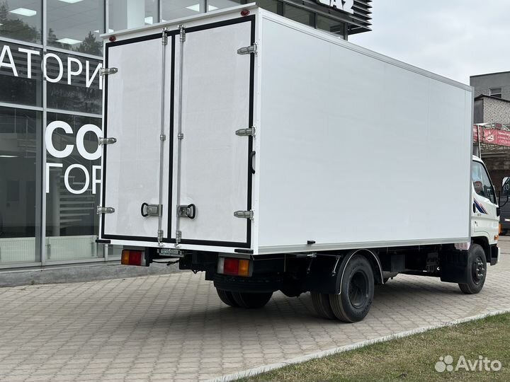 Промтоварный фургон Hyundai HD72, 2022