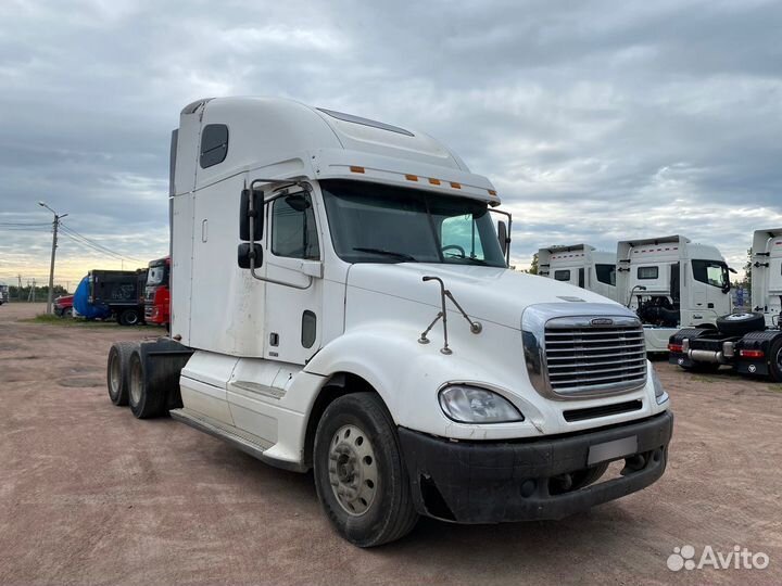 Freightliner Columbia, 2002