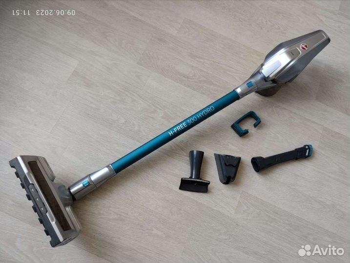 Продаём вертикальный Hoover пылесос моющий