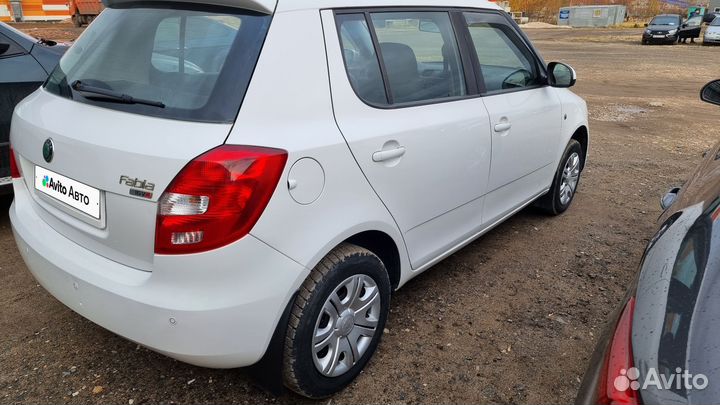 Skoda Fabia 1.6 AT, 2012, 170 000 км