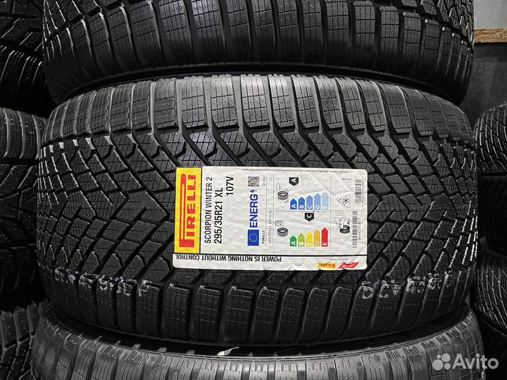 Pirelli Scorpion Winter 2 315/30 R22 и 295/35 R21 106V