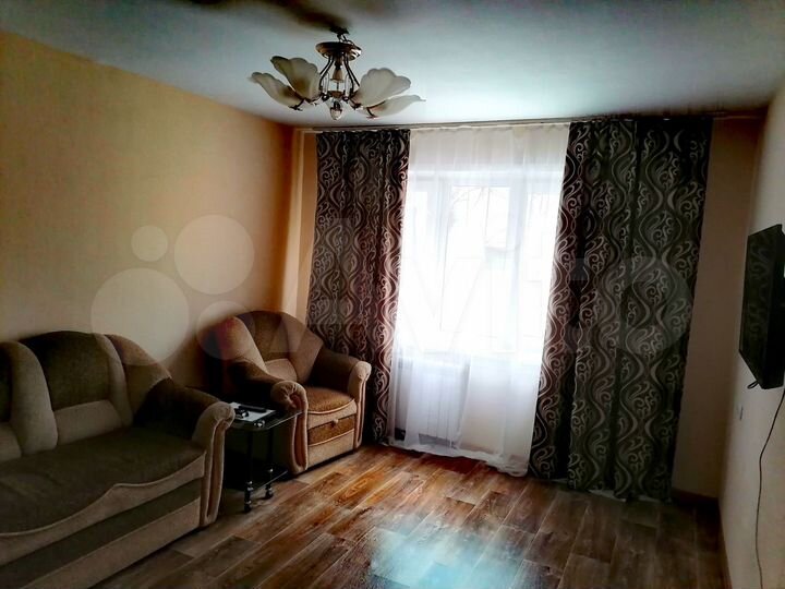 2-к. квартира, 50 м², 1/9 эт.