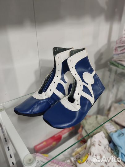 Продаю борцовки