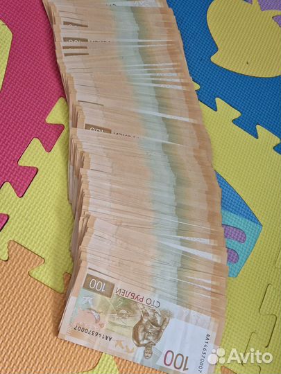 Банкнота 100 рублeй 2022