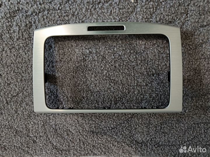 Накладка центральной консоли 3C0858069P