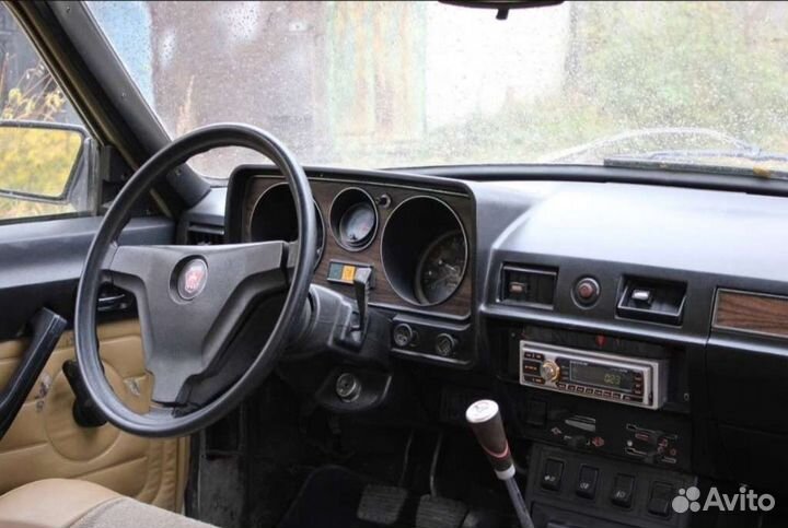 ГАЗ 24 Волга, 1988