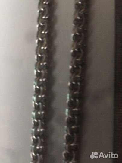 Серебряная цепь с крестом