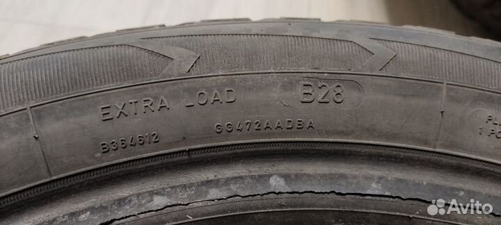 Goodyear UltraGrip 215/50 R17