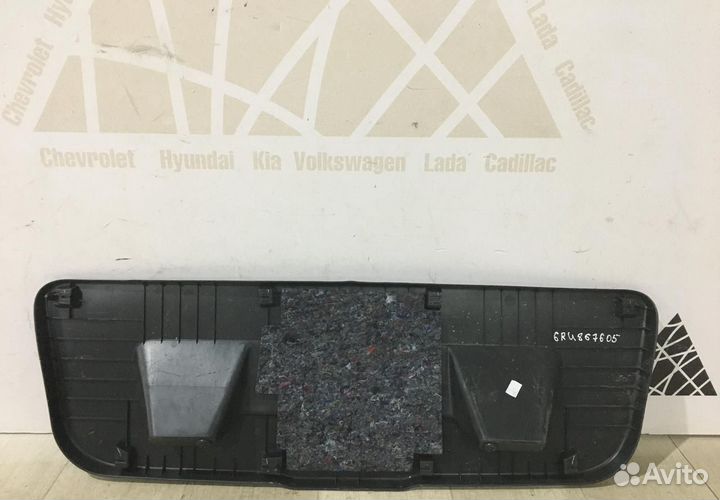 Обивка крышки багажника Volkswagen Polo 5 2009-2020 oem 6RU867605
