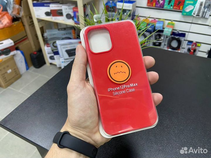 Чехлы на телефон iPhone 12 Pro Max