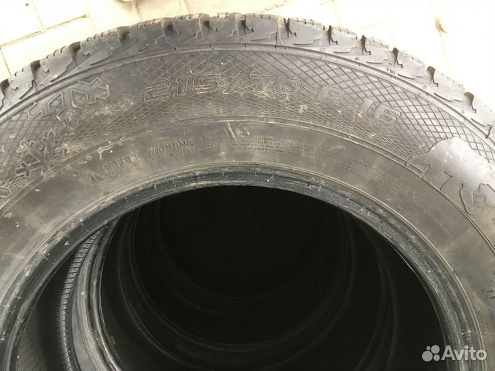 Gislaved Nord Frost 5 215/70 R16 35Q