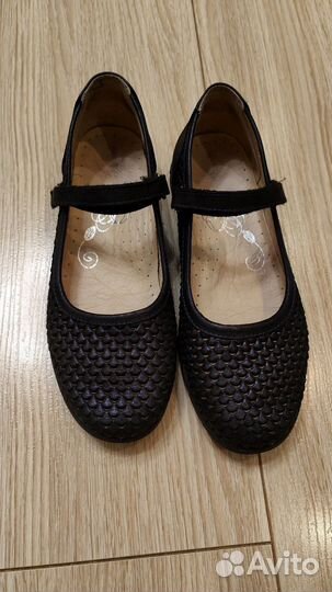 Туфли для девочки kapika 35 р