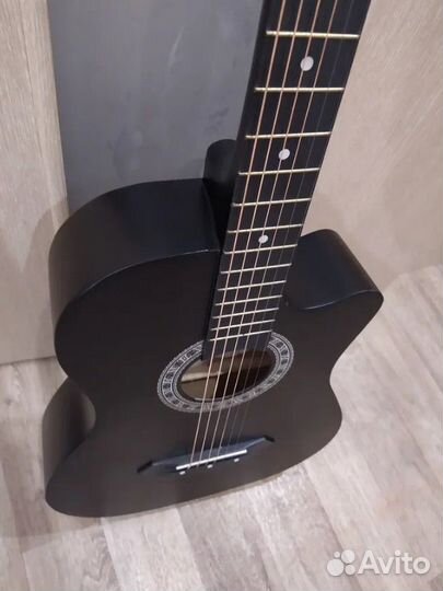 Акустическая гитара