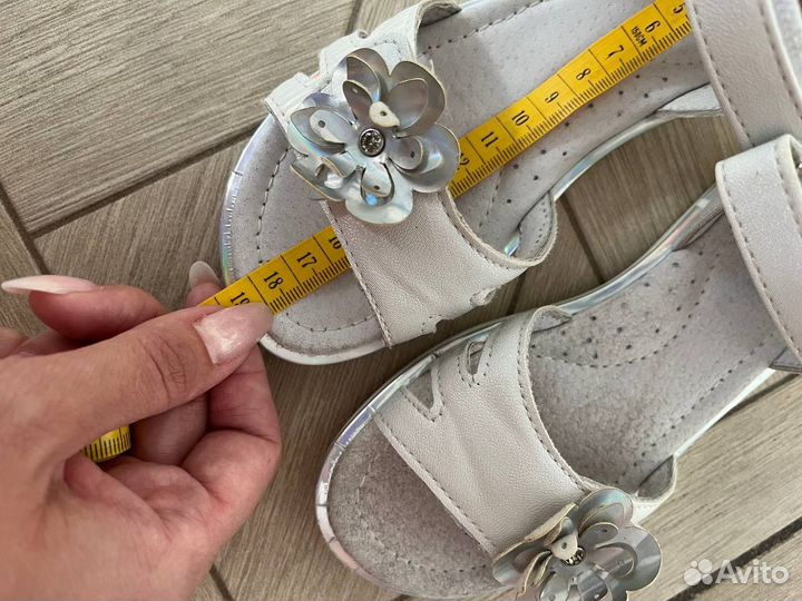 Сандалии для девочки