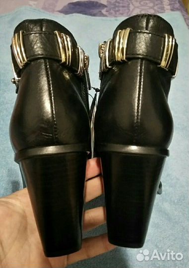 Новые кожаные ботильоны