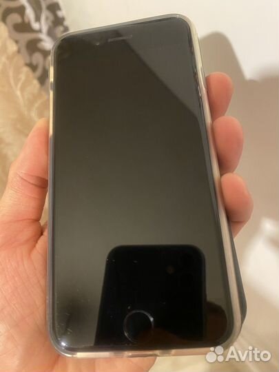 Телефон iPhone 8 64 gb