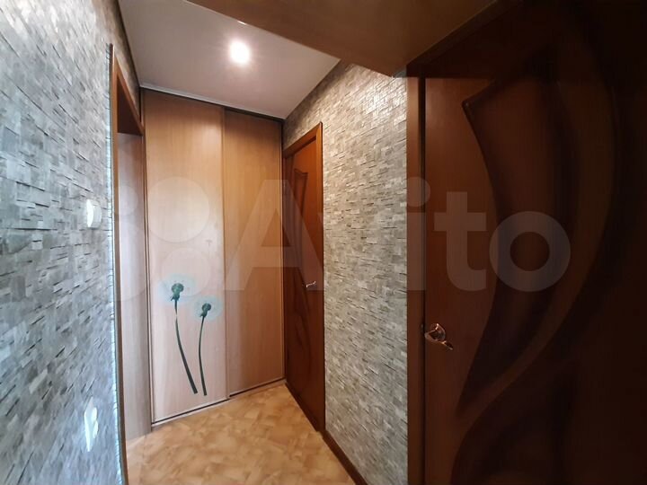2-к. квартира, 52 м², 8/10 эт.