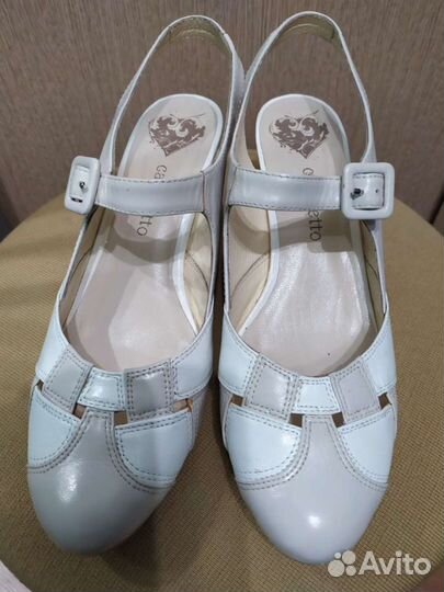 Босоножки женские 38 размер