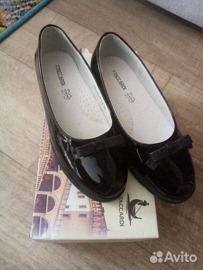 Туфли для девочки 32 размер новые