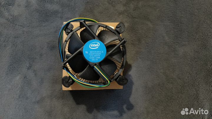 Кулер процеccорный Intel, комплектный