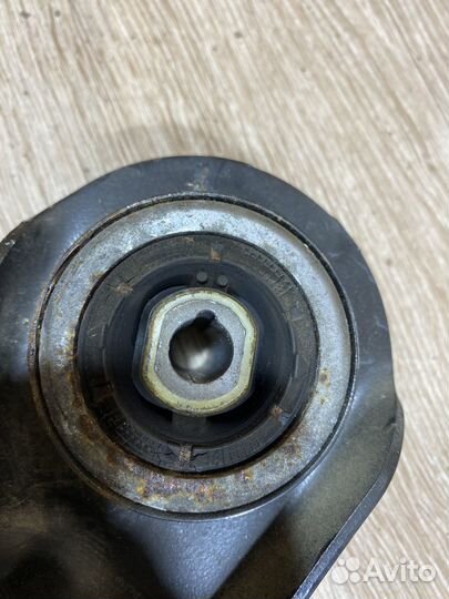 Рычаг задний продольный левый VW Passat B8