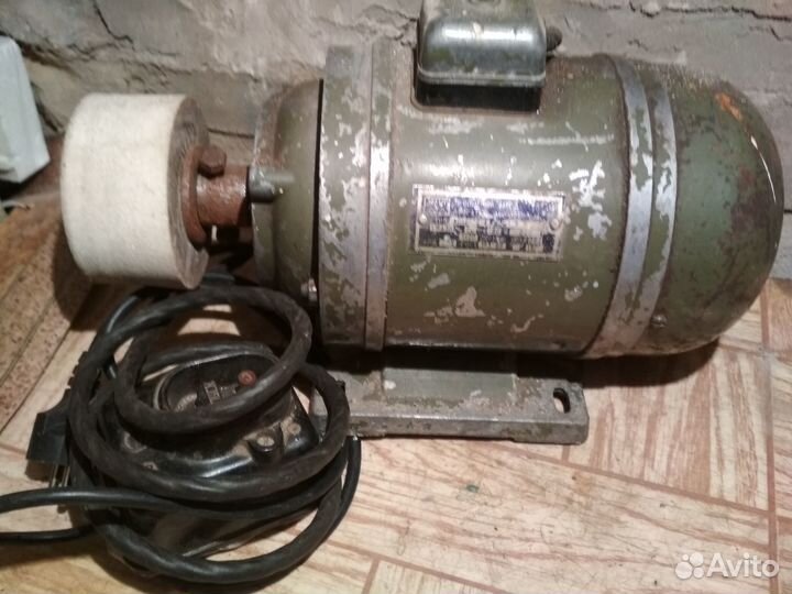 Наждачный станок