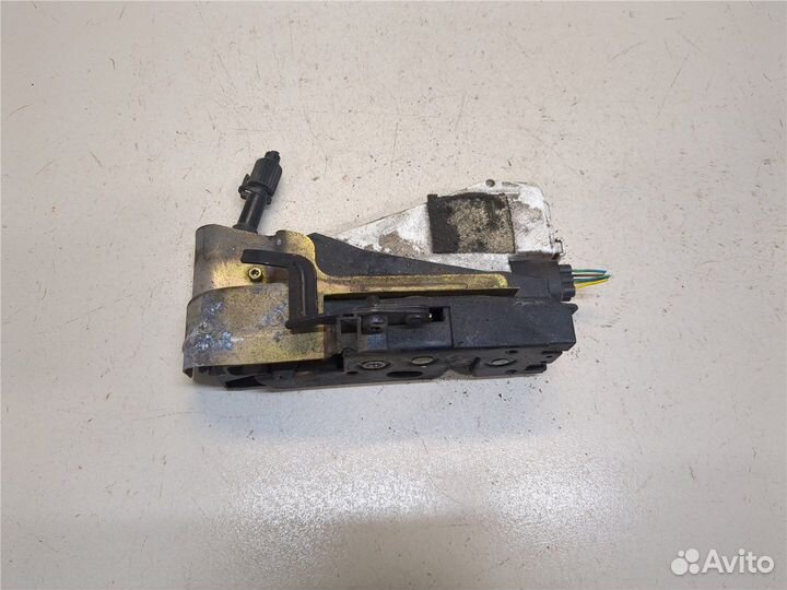 Замок двери Ford Galaxy, 2003