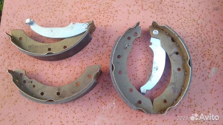 Колодки тормозные задние