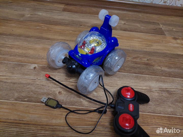 Машинка-перевертыш, свет и звук