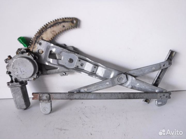 Стеклоподъемник передний правый Subaru Legacy B11