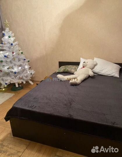 Кровать с матрасом