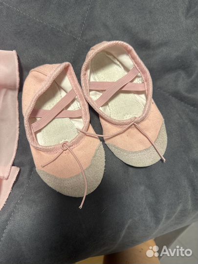 Гимнастический купальник 110 и чешки