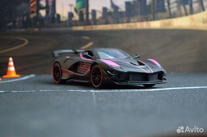 Модель Ferrari fxxk Evolution 1/24