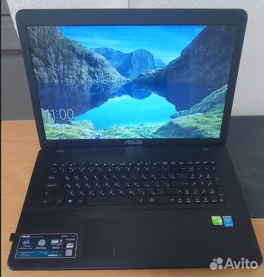Ноутбук Asus X751L