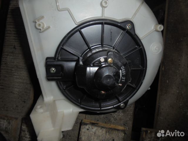 Моторчик отопителя Mitsubishi Colt CJ 1995-2003