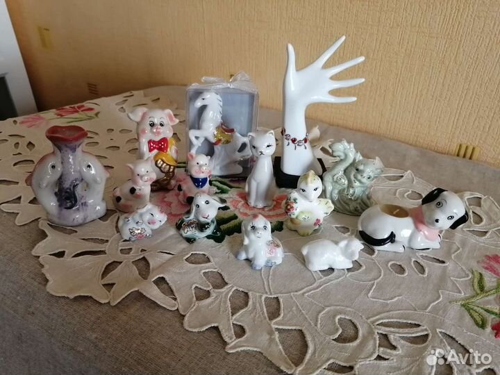 Фигурки для коллекции,фарф.слоники