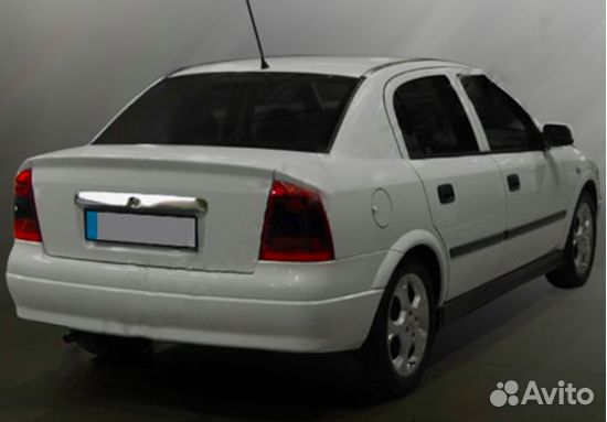 Накладка на крышку багажника Opel Astra 1998-2004