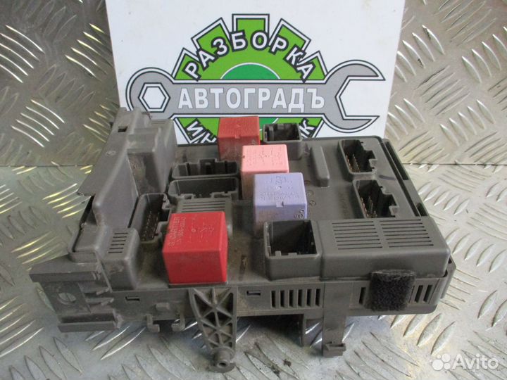 Блок предохранителей салонный Renault Laguna 2 1.6