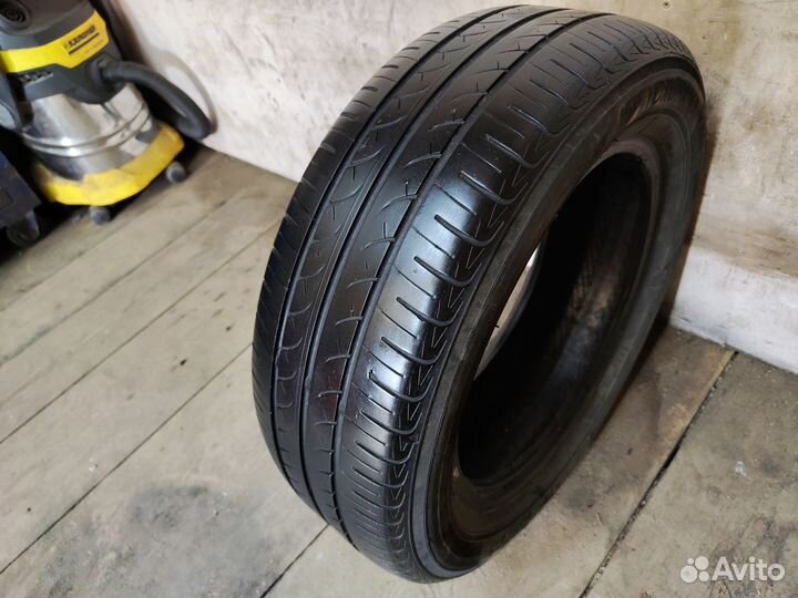 Yokohama BluEarth E50 195/60 R15