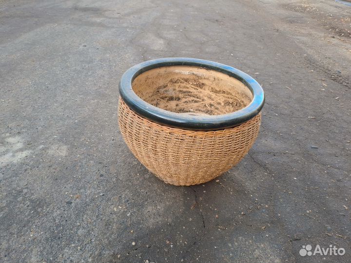 Кашпо для цветов большое