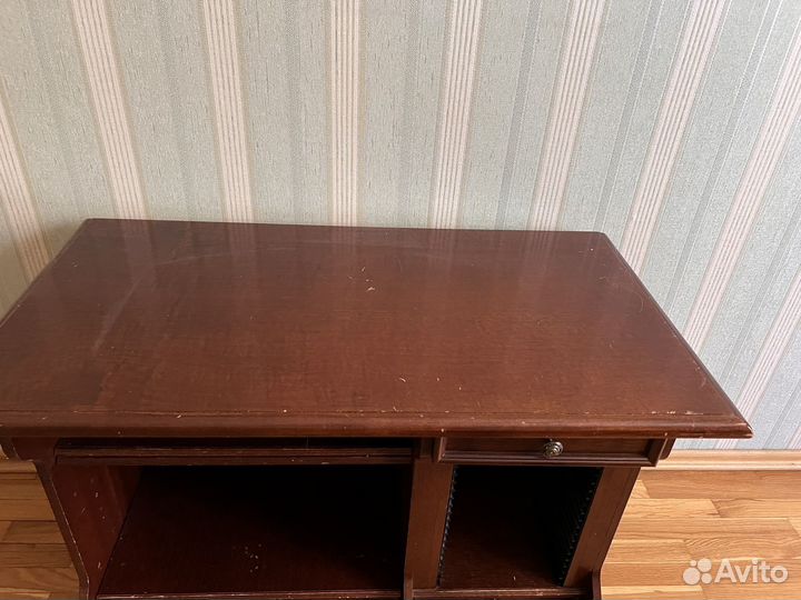 Тумба под телевизор