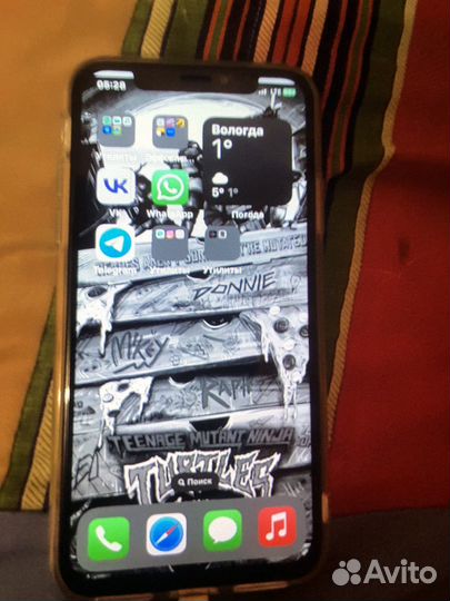 iPhone X, 64 ГБ