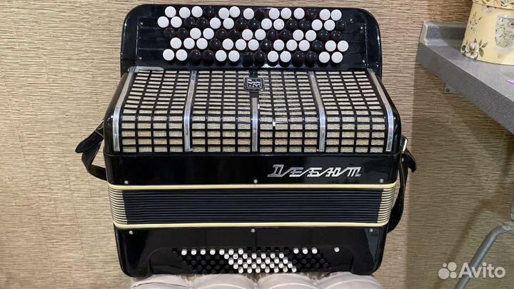 Баян Дебют 5 рядный 1981 г