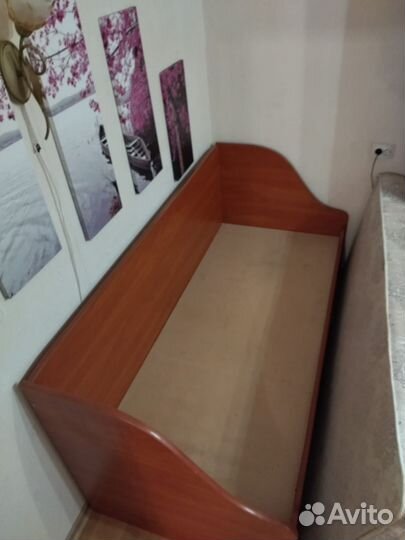 Кровать