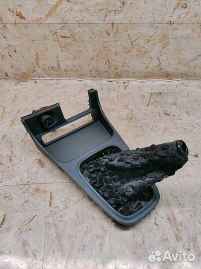 Накладка центральной консоли Nissan Almera