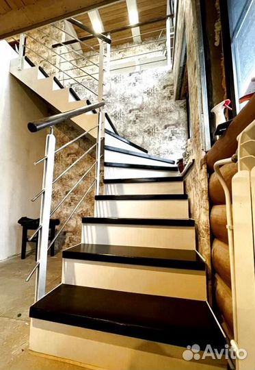 Лестница в коттедж
